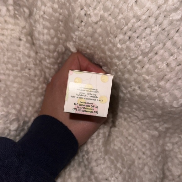 Clinique Beyond Perfecting Foundation
+ Concealer 6.5 buttermilk - Picture 7 of 7